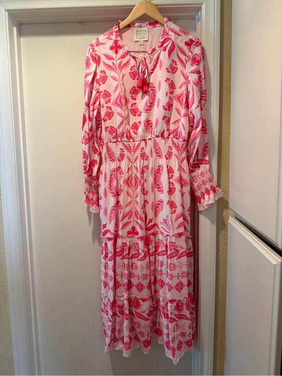 Sail to Sable Dresses & Skirts - Sail to Sable Pink Floral smocked and tiered Midi Dress NWT